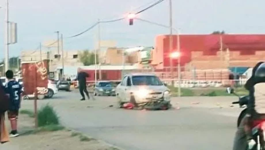 Murió un motociclista de 17 años tras un choque con un auto en Viedma