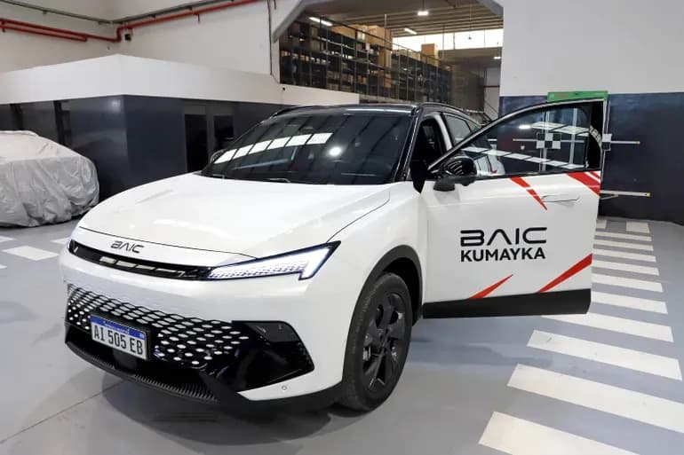 La BAIC X55 Híbrida llegó a Neuquén con hasta 1.000 kilómetros de autonomía