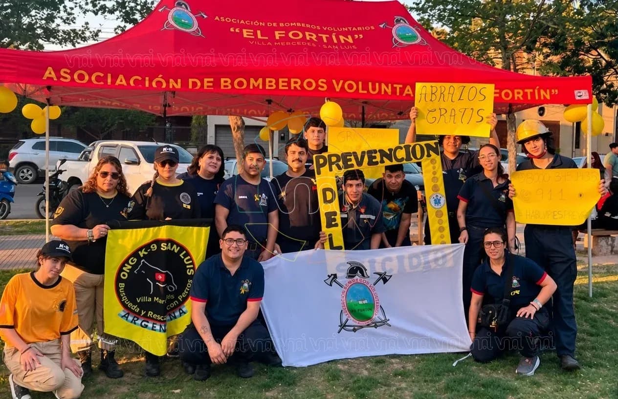 Bomberos de Villa Mercedes realizaron una intervención para concientizar sobre la prevención del suicidio