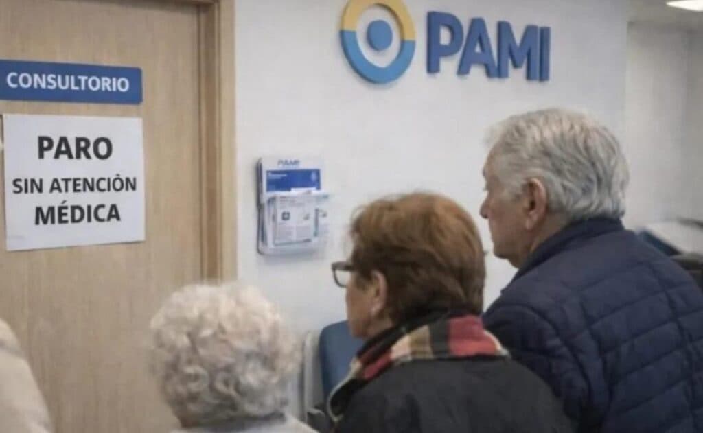 Médicos y odontólogos del PAMI cumplen un paro de 72 horas y reclaman una suba en los honorarios